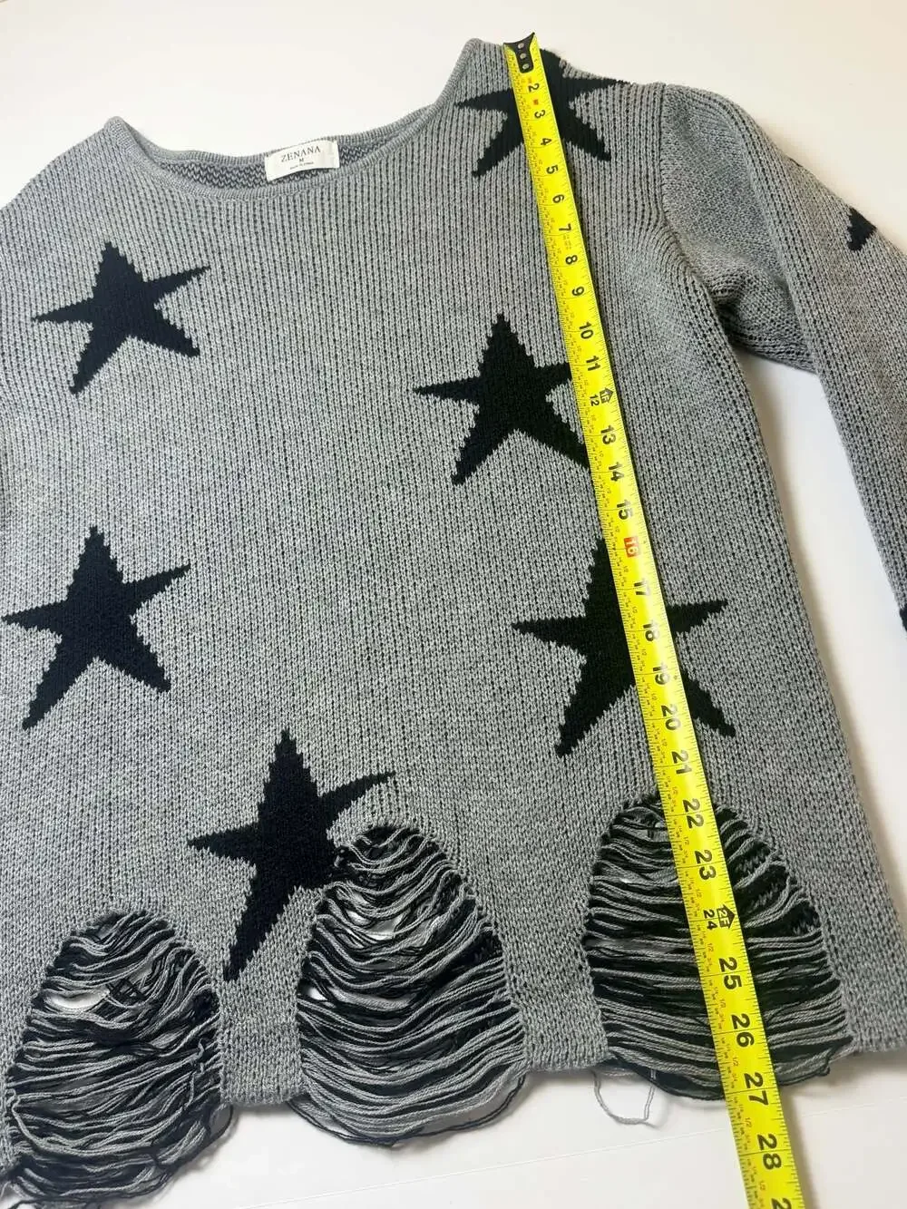 Zenana Distressed Star Knit Sweater Gray Black Long Sleeve Women’s Medium - Picture 8 of 11